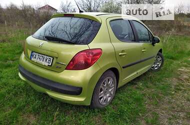 Хэтчбек Peugeot 207 2008 в Киеве