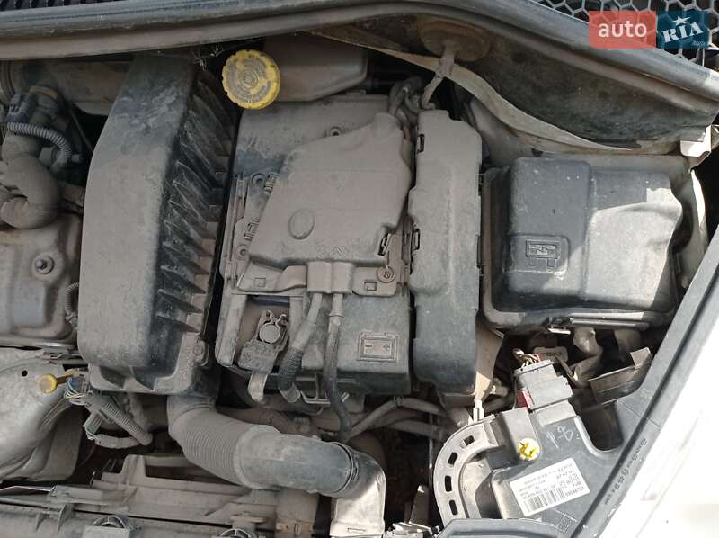 Хетчбек Peugeot 207 2011 в Хмельницькому