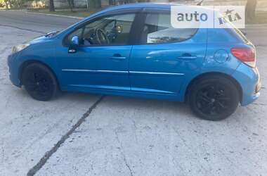 Хэтчбек Peugeot 207 2011 в 