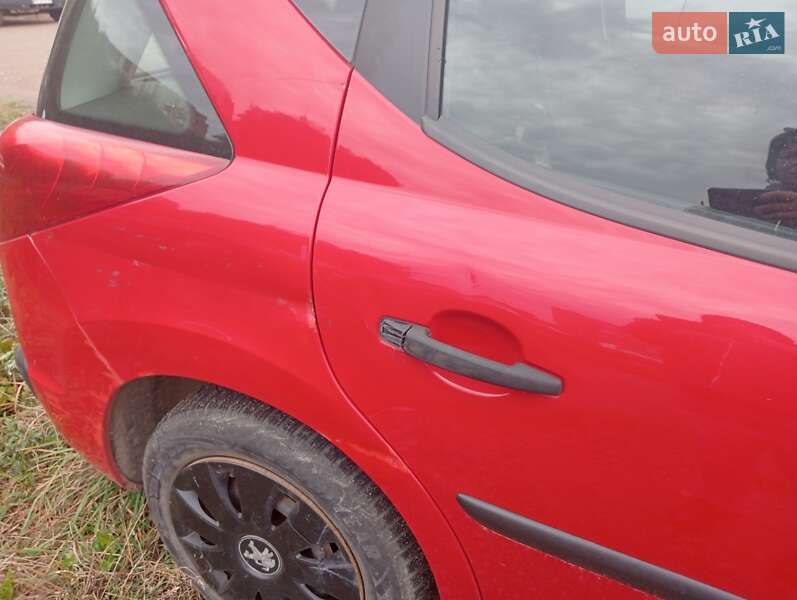 Хетчбек Peugeot 207 2008 в Рівному