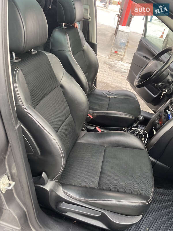 Універсал Peugeot 207 2008 в Бродах