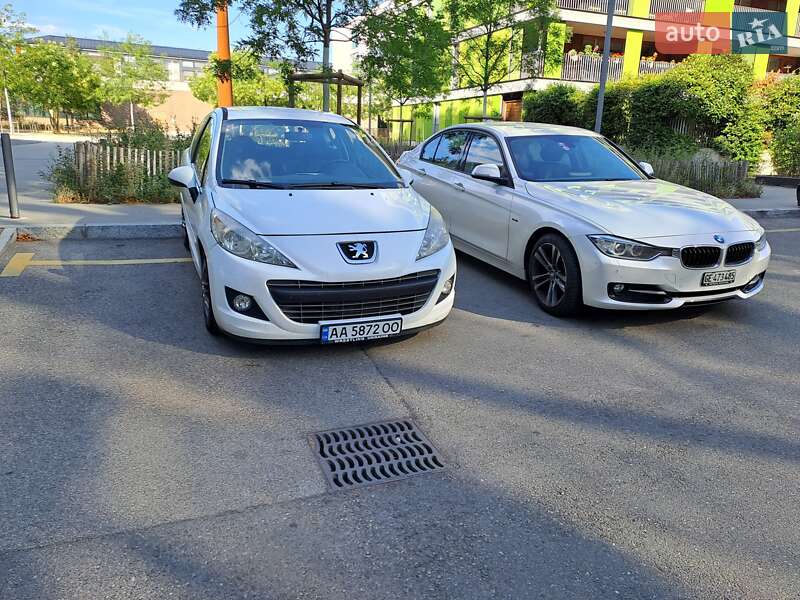 Хетчбек Peugeot 207 2011 в Києві