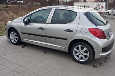 Хэтчбек Peugeot 207 2008 в Стрые