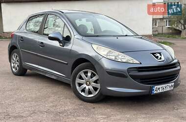 Хэтчбек Peugeot 207 2008 в Овруче