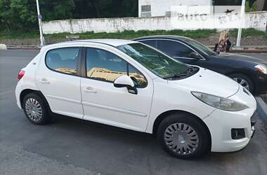 Хэтчбек Peugeot 207 2011 в Киеве