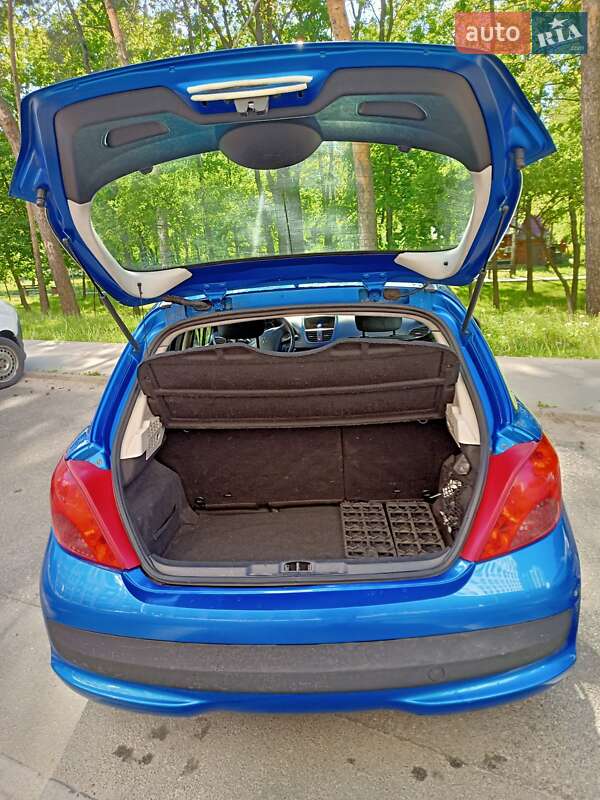 Хэтчбек Peugeot 207 2007 в Киеве