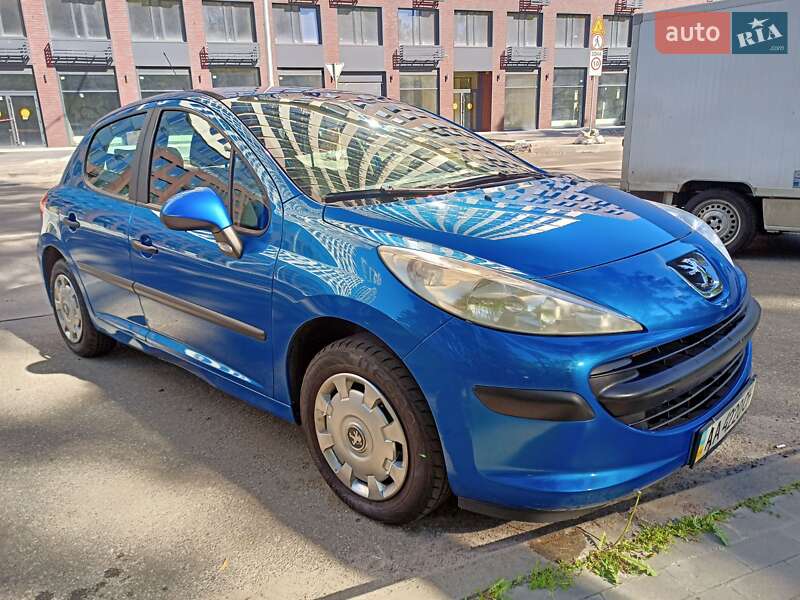 Хэтчбек Peugeot 207 2007 в Киеве