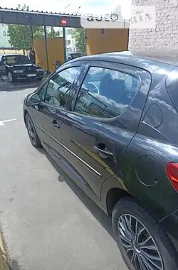 Peugeot 207 2011