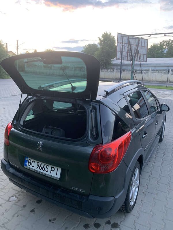 Универсал Peugeot 207 2008 в Бориславе
