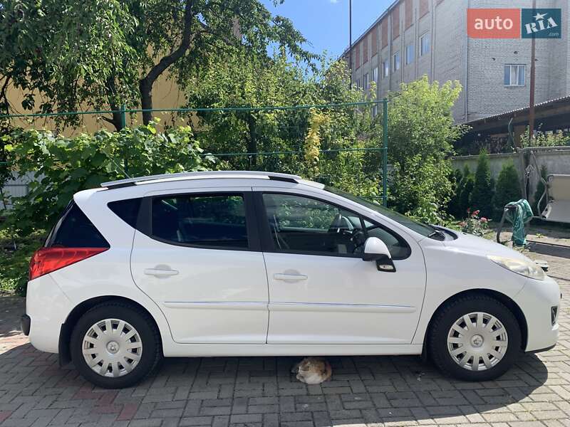 Універсал Peugeot 207 2011 в Бродах