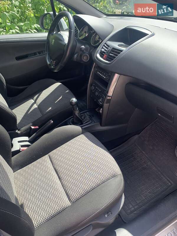 Універсал Peugeot 207 2011 в Бродах