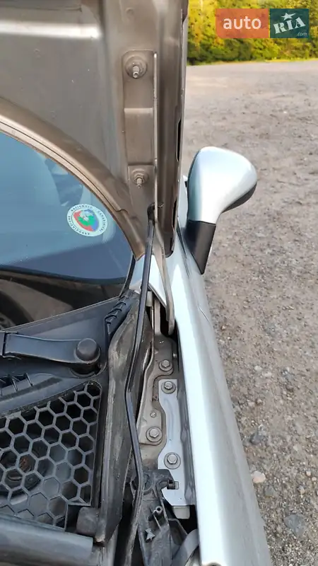 Хэтчбек Peugeot 207 2012 в 