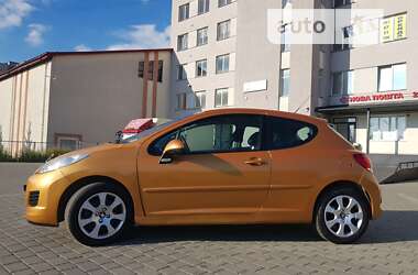 Хетчбек Peugeot 207 2008 в Львові