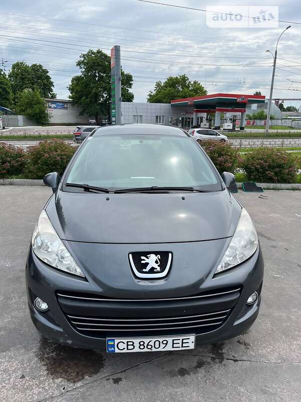 Універсал Peugeot 207 2010 в Чернігові