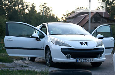 Хэтчбек Peugeot 207 2008 в Днепре