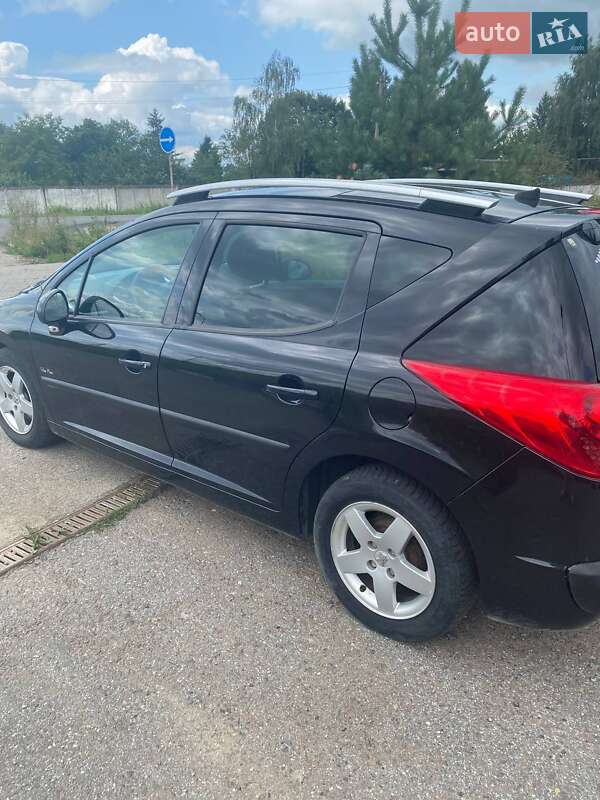 Универсал Peugeot 207 2009 в Самборе