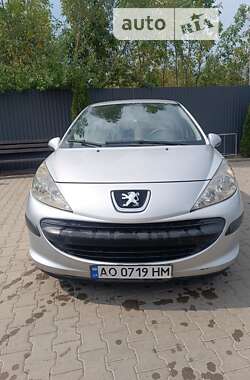 Хэтчбек Peugeot 207 2008 в Иршаве