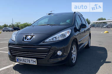 Универсал Peugeot 207 2010 в Киеве