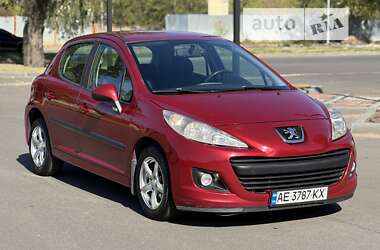 Хэтчбек Peugeot 207 2010 в Днепре