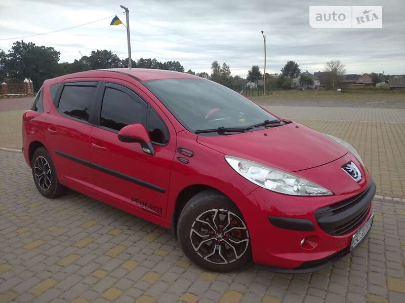 Универсал Peugeot 207 2008 в Яворове