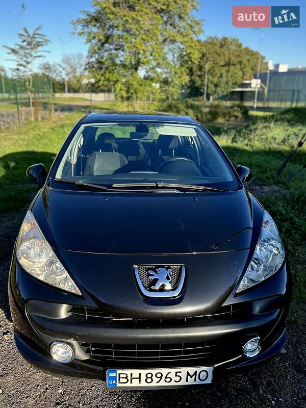 Хэтчбек Peugeot 207 2009 в Одессе