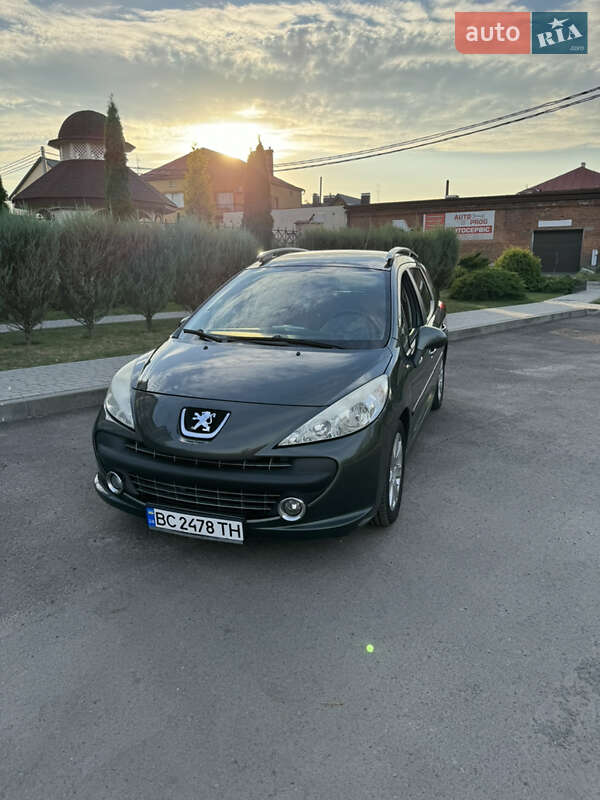 Хэтчбек Peugeot 207 2008 в Шептицькому