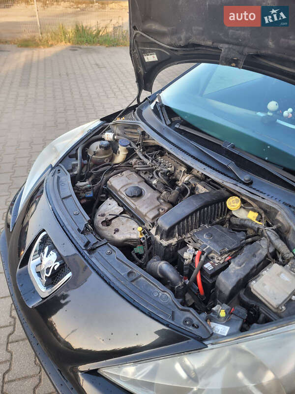 Хетчбек Peugeot 207 2012 в Івано-Франківську