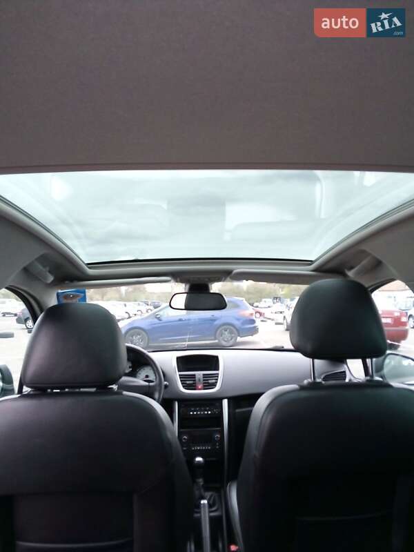 Универсал Peugeot 207 2011 в Киеве