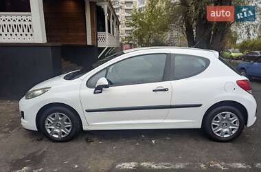 Хэтчбек Peugeot 207 2010 в Киеве