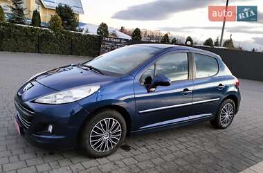 Хэтчбек Peugeot 207 2009 в Долине