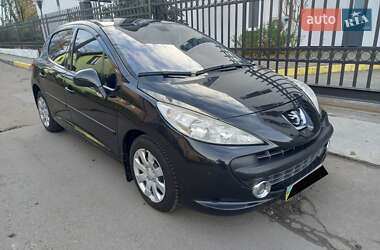 Хэтчбек Peugeot 207 2008 в Ивано-Франковске