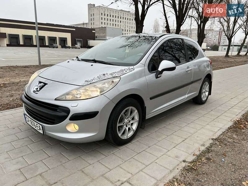 Хетчбек Peugeot 207 2007 в Лисянці