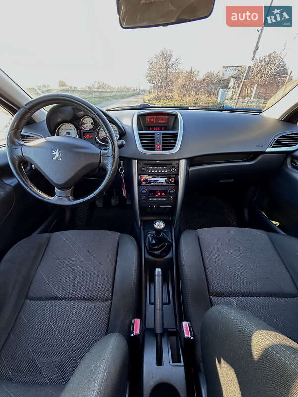 Хэтчбек Peugeot 207 2009 в Одессе