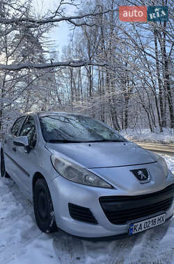 Хэтчбек Peugeot 207 2010 в Львове