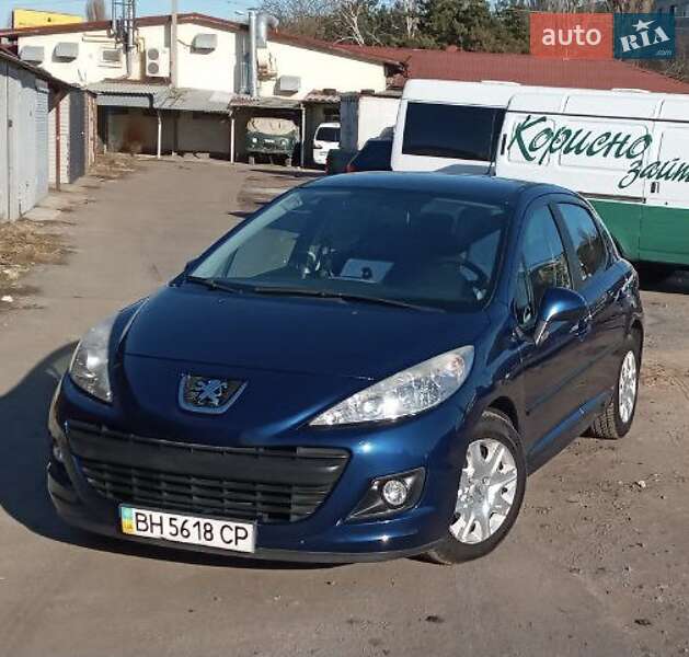 Хетчбек Peugeot 207 2010 в Одесі