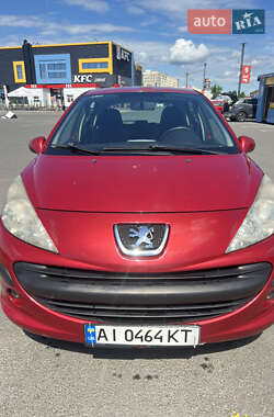 Хэтчбек Peugeot 207 2008 в Софиевской Борщаговке