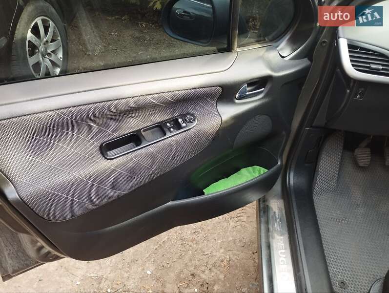 Хэтчбек Peugeot 207 2008 в Запорожье фото 8 Хэтчбек Peugeot 207 2008 в Запорожье