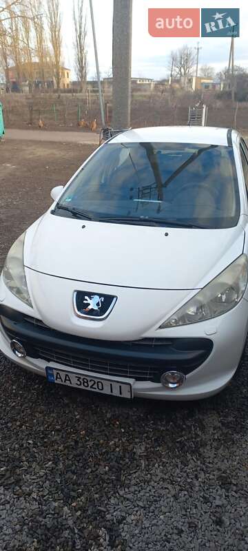 Хэтчбек Peugeot 207 2007 в Баштанке