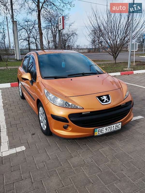 Хетчбек Peugeot 207 2006 в Миколаєві