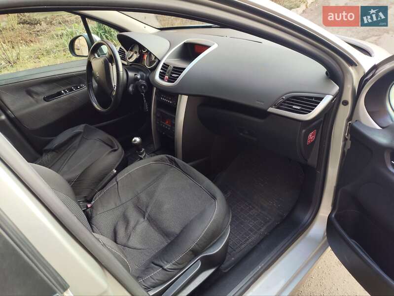 Універсал Peugeot 207 2007 в Бобровиці