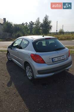 Хэтчбек Peugeot 207 2007 в Буче