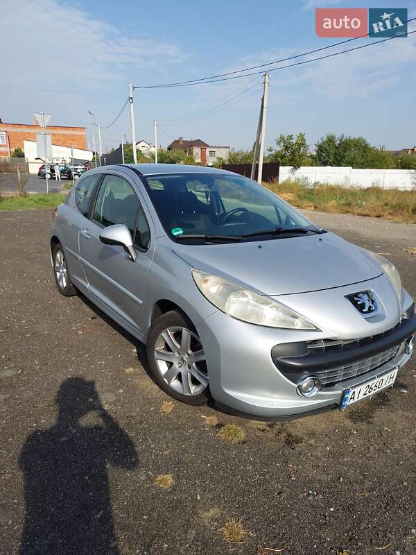 Хэтчбек Peugeot 207 2007 в Буче