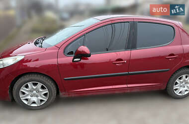 Хэтчбек Peugeot 207 2010 в Балте