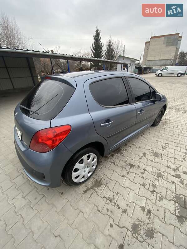 Хетчбек Peugeot 207 2008 в Старокостянтинові