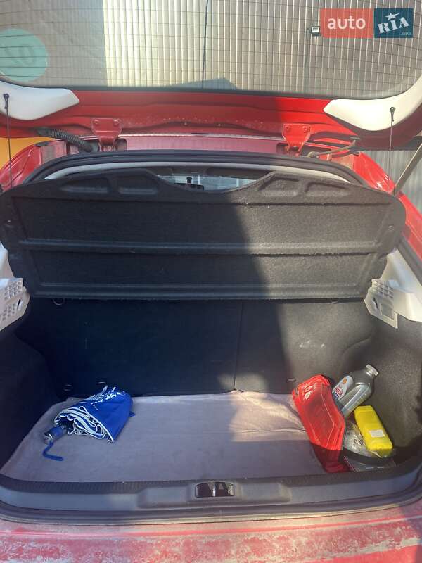 Хетчбек Peugeot 207 2008 в Житомирі