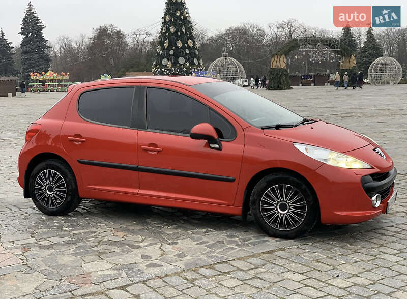 Хэтчбек Peugeot 207 2008 в Кременчуге
