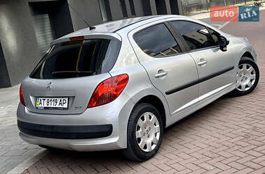 Хэтчбек Peugeot 207 2008 в 