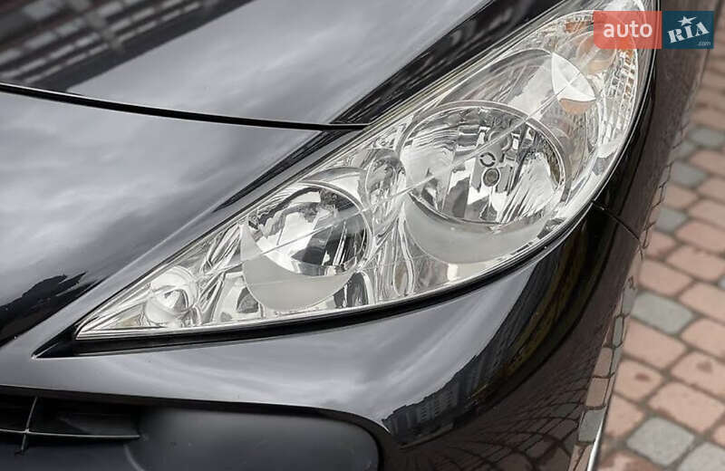 Хэтчбек Peugeot 207 2009 в Ивано-Франковске