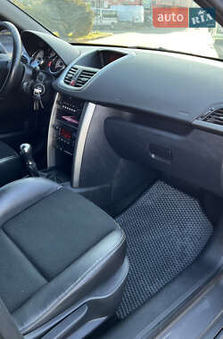 Универсал Peugeot 207 2009 в 