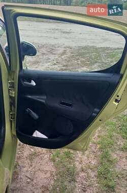 Хэтчбек Peugeot 207 2008 в 